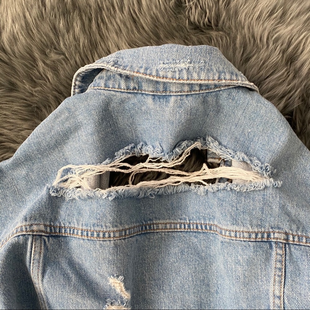 SOLD! TOPSHOP Oversized Ripped Denim Jacket - Picture 8 of 9